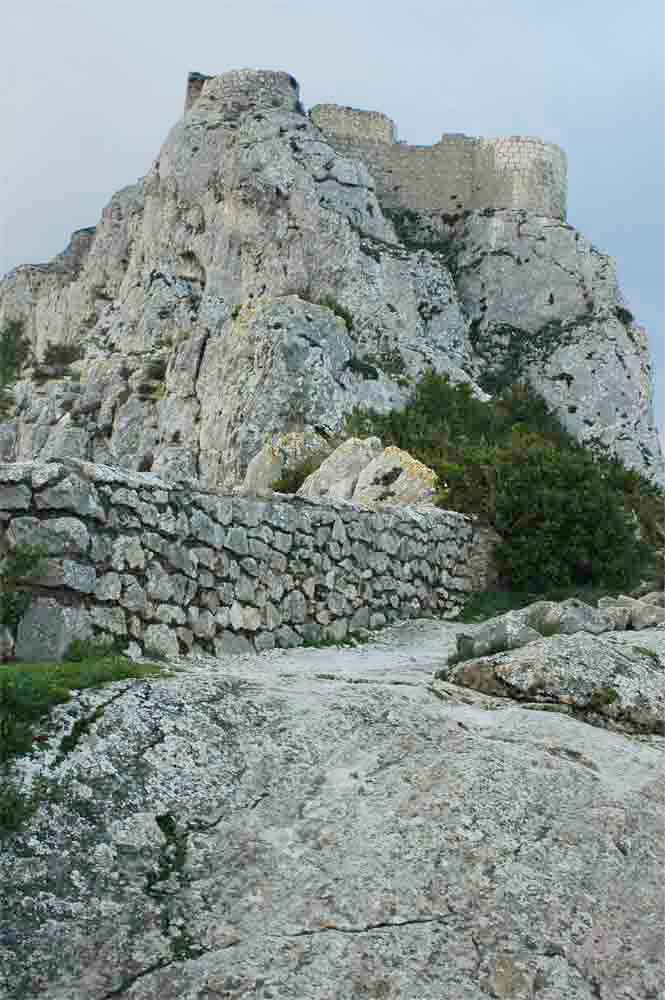 Francia - castillos cátaros 17 - Peyrepertuse.jpg
